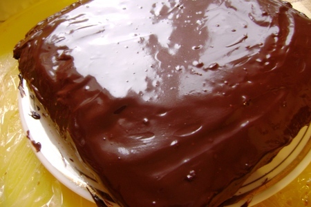 Шоколадный пирог с творогом и физалисом под глазурью: шаг 4