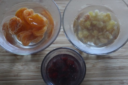 Маково-фруктовый торт с карамелизированными овсяными хлопьями и яблоками под глазурью  (без муки!!!): шаг 3