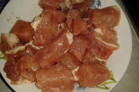Свинина с яблоками в сливочно-сырном соусе: шаг 1