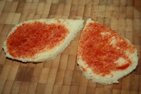 Теплые бутерброды для детского завтрака "цветочек аленький": шаг 3