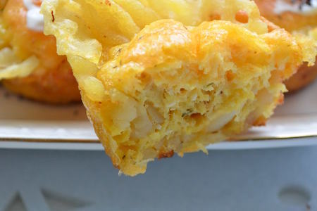 Картофельные корзиночки  с сырным омлетом: шаг 8