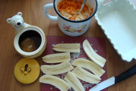 Морковный пирог с бананом,творогом и мёдом: шаг 5