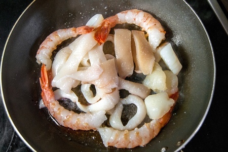 Крем-суп из цветной капусты с морепродуктами: шаг 4