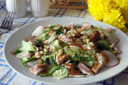 Весенний салат с копченой курицей: шаг 7