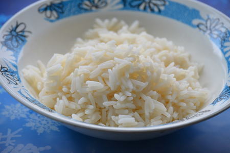 Кальмары с рисом в сметанном соусе: шаг 1