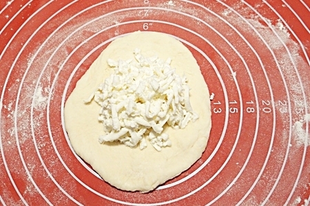 Лепешки с двумя видами сыра и йогуртом: шаг 11