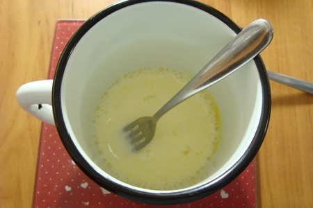 Блинчики на йогурте с сыром: шаг 1