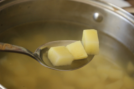 Зеленый постный суп с кускусом: шаг 1
