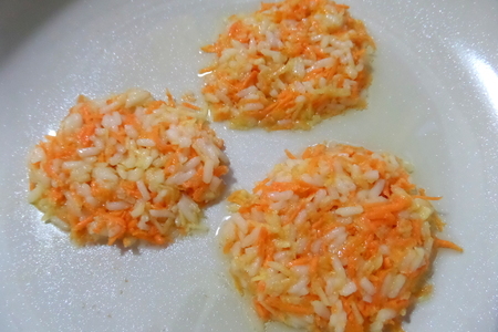 Рисовые оладьи с морковкой и яблоком: шаг 7