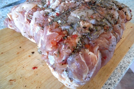 Мясная "тельняшка" или свинина, фаршированная курицей: шаг 10