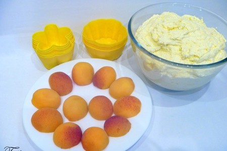 Сырники с абрикосами: шаг 3