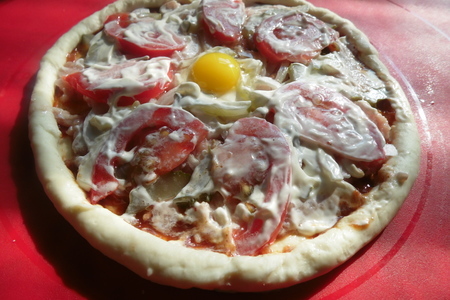 Мини-пицца с перепелиным яйцом: шаг 6