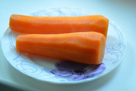 Морковные сырники с медом: шаг 1