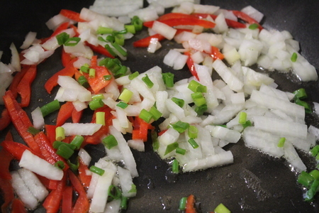 Буррито с начинкой из риса, мяса и овощей: шаг 2