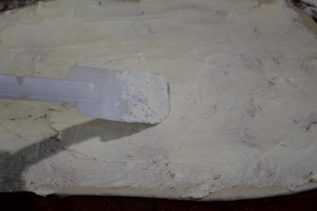 Дрожжевое творожно-слоеное тесто и выпечка из него: шаг 6