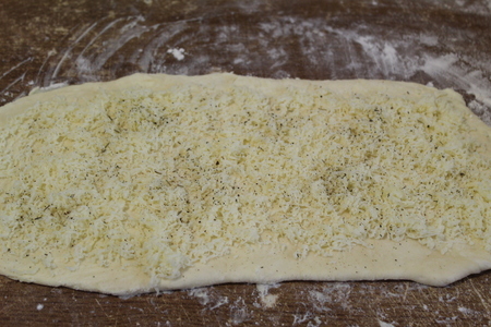 Дрожжевое творожно-слоеное тесто и выпечка из него: шаг 8