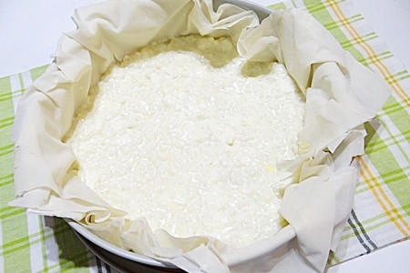 Пирог из теста фило с рисово-сырной начинкой: шаг 6