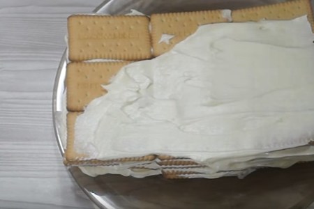 Торт без выпечки на скорую руку а-ля "тирамису" : шаг 3
