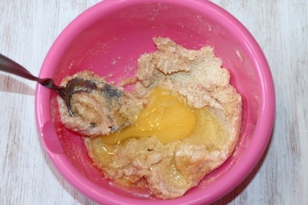  пирог с ягодно ванильным кремом: шаг 1