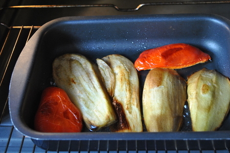 Нежный соус-дип с запечёнными овощами к сосискам-гриль: шаг 3