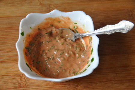 Томатный соус с майонезом к колбаскам-гриль: шаг 5