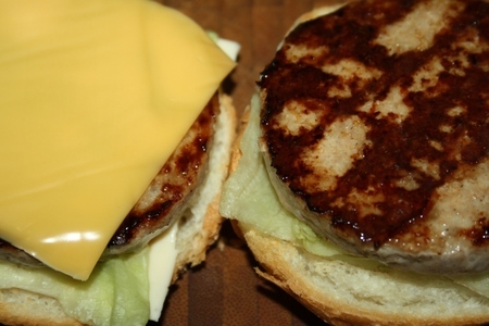 Гамбургер и чизбургер "два сапога - пара": шаг 7