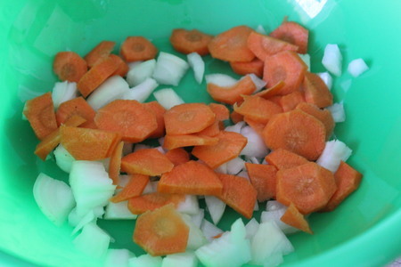 Свиные ребрышки, запеченные в кетчупе с овощным гарниром: шаг 7