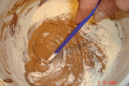 Шоколадный кекс с творожным кремом: шаг 2
