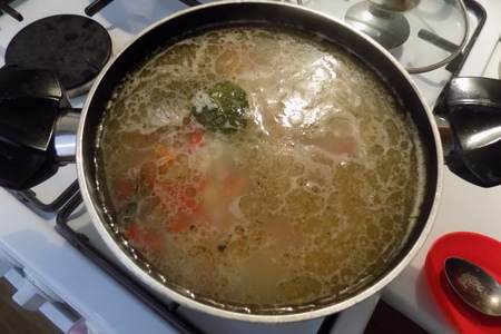 Рыбный суп с кефалью на курином бульоне.: шаг 6
