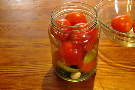 Консервированные помидоры. просто и очень вкусно!: шаг 1