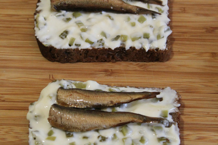Норвежский бутерброд со шпротами : шаг 5