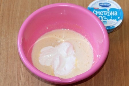 Блины молочные со сметанно-икорной начинкой: шаг 4