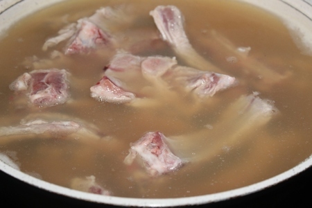 Гороховый суп с ребрышками: шаг 3