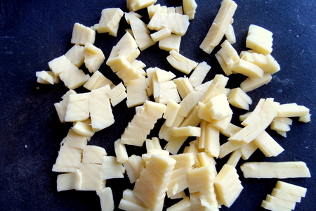 Кефирная лепёшка с сыром и зеленью: шаг 3