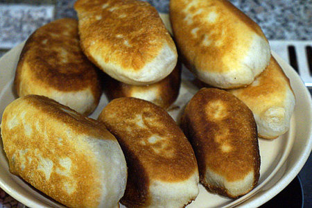 Пирожки с папоротником и картофельным пюре: шаг 10