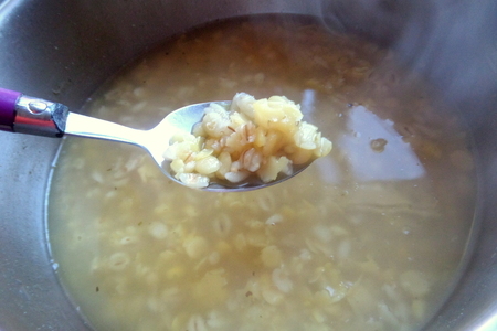 Гороховый суп с перловкой и колбасками: шаг 4