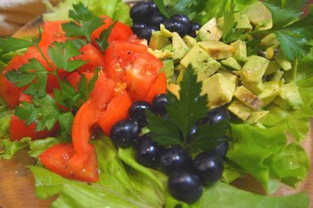 Салат с авокадо и томатами: шаг 7
