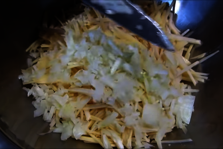 Посыпьте кукурузными хлопьями картофель / удивительное блюдо!: шаг 2