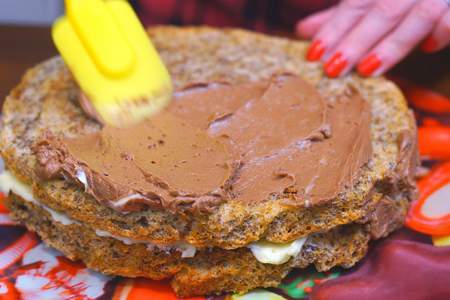 Киевский торт с шоколадно-ореховой начинкой: шаг 7