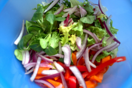 Салат "витаминный" к лососевому стейку: шаг 5
