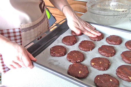 Постное (вегетарианское) шоколадное печенье с орехами: шаг 7