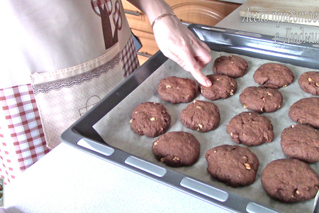 Постное (вегетарианское) шоколадное печенье с орехами: шаг 8