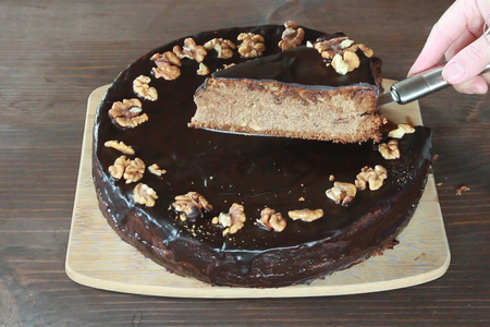 Торт шоколадный с орехами: шаг 8