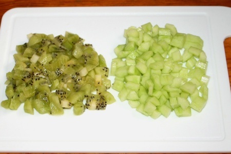 Фруктово-овощной салат с крабовыми палочками в банке #махеевънаприроде: шаг 3