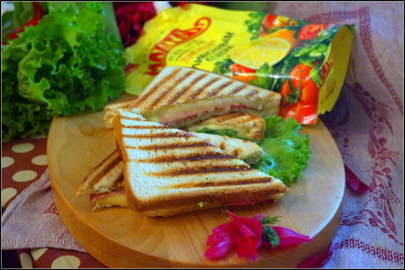 Горячие бутерброды с пикантным соусом на основе песто. #махеевнаприроде: шаг 4