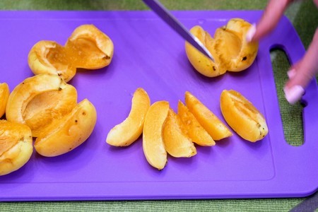 Блины с начинкой из абрикоса: шаг 4