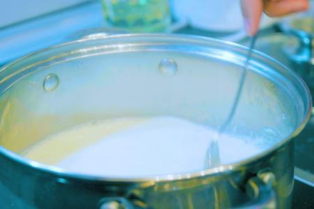 Сгущенное молоко в домашних условиях: шаг 4