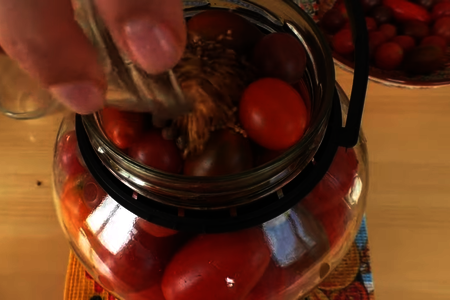 Газированные помидоры на зиму, как бочковые!: шаг 3