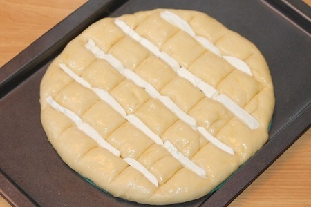 Пирог с моцареллой и чесночным маслом#болгария: шаг 13