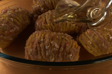 Горячее блюдо на праздничный стол - фаршированная картошка: шаг 5